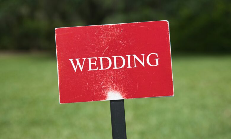 Ways To Cut Wedding Costs